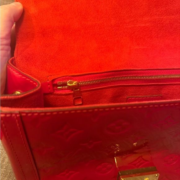 Louis Vuitton Venice Bag in Vibrant Red Monogram Vernis - Picture 9 of 13